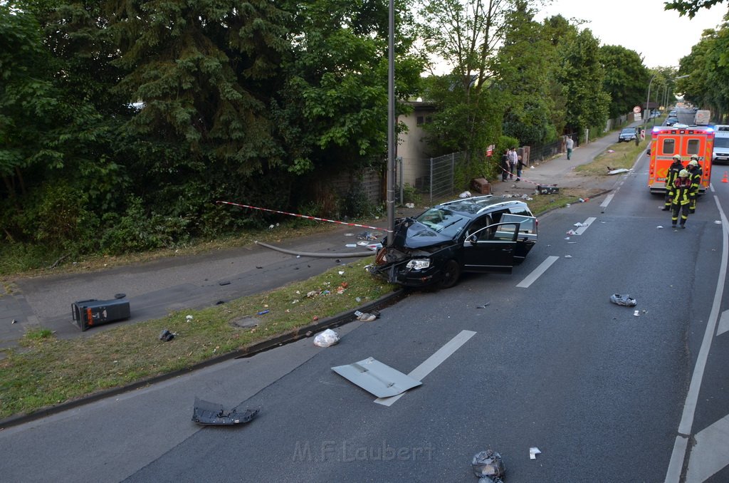 VU Pkw Laterne Koeln Ostheim Frankfurterstr Hardgenbuscher Kirchweg P007.JPG - Miklos Laubert